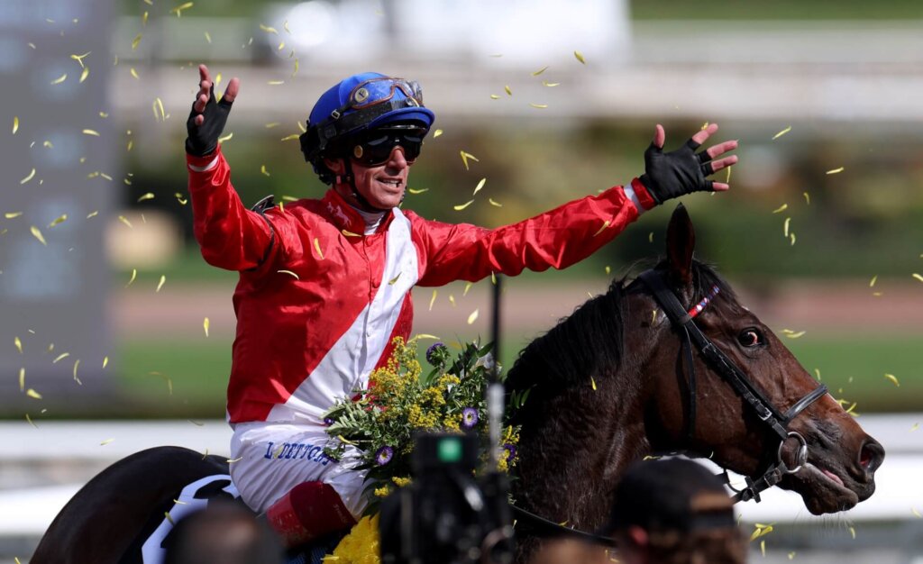 Frankie Dettori and Inspiral win Breeders Cup at Santa Anita
