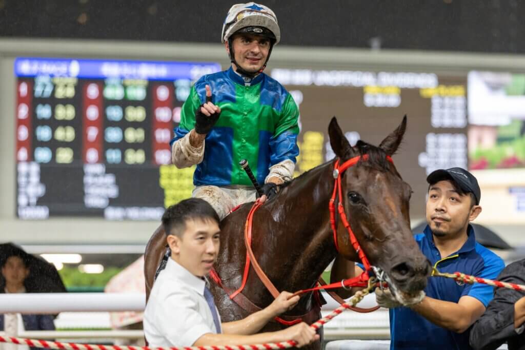 Andrea Atzeni wins at Happy Valley in 2023