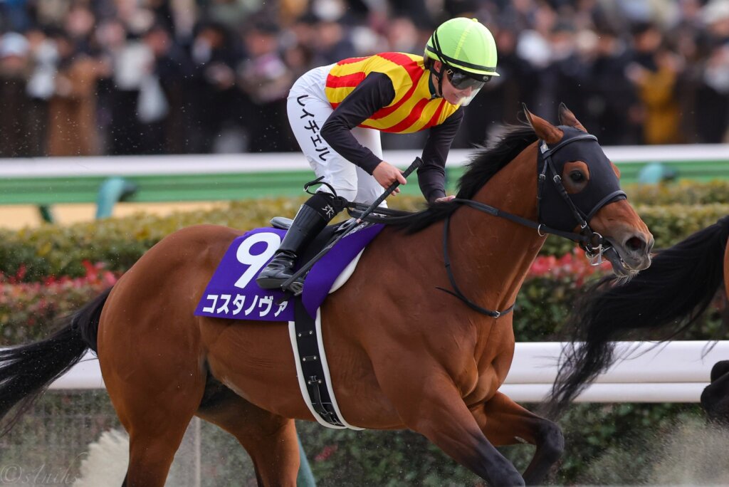 Rachel King wins the G1 February Stakes on Costa Nova