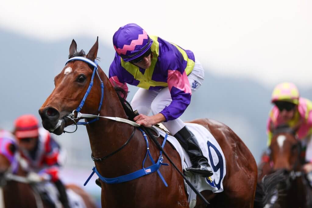 Justifying wins at Sha Tin debut