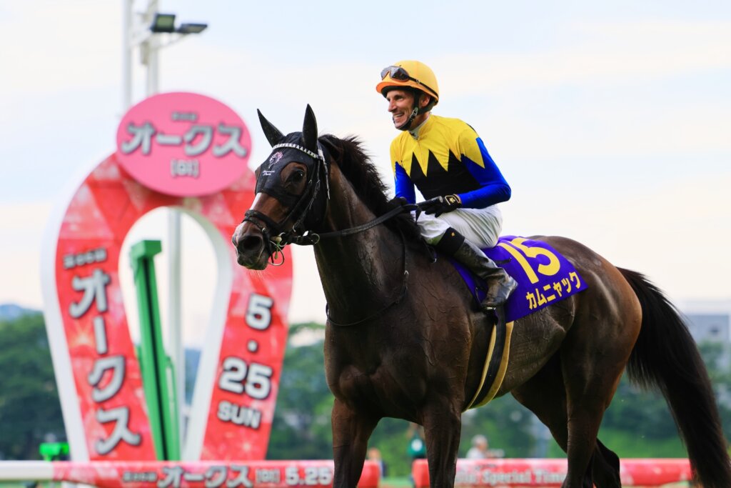Andrasch Starke and Kamunyak win G1 Yushun Himba