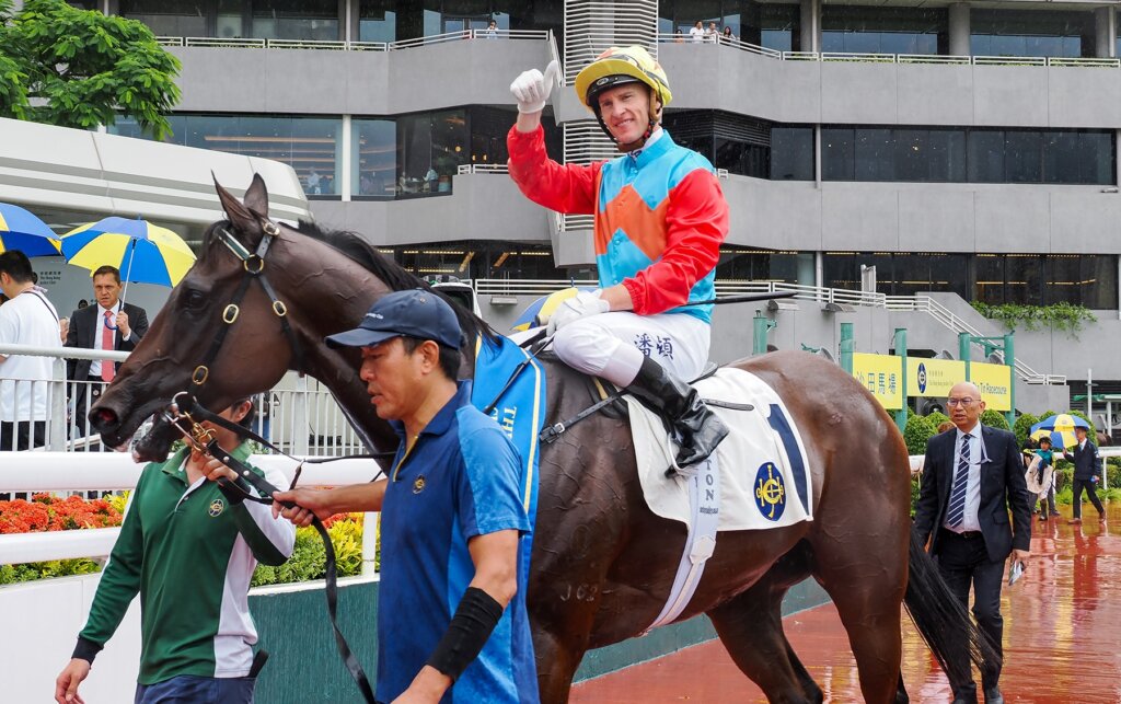 Ka Ying Rising wins Chief Executive's Cup Handicap