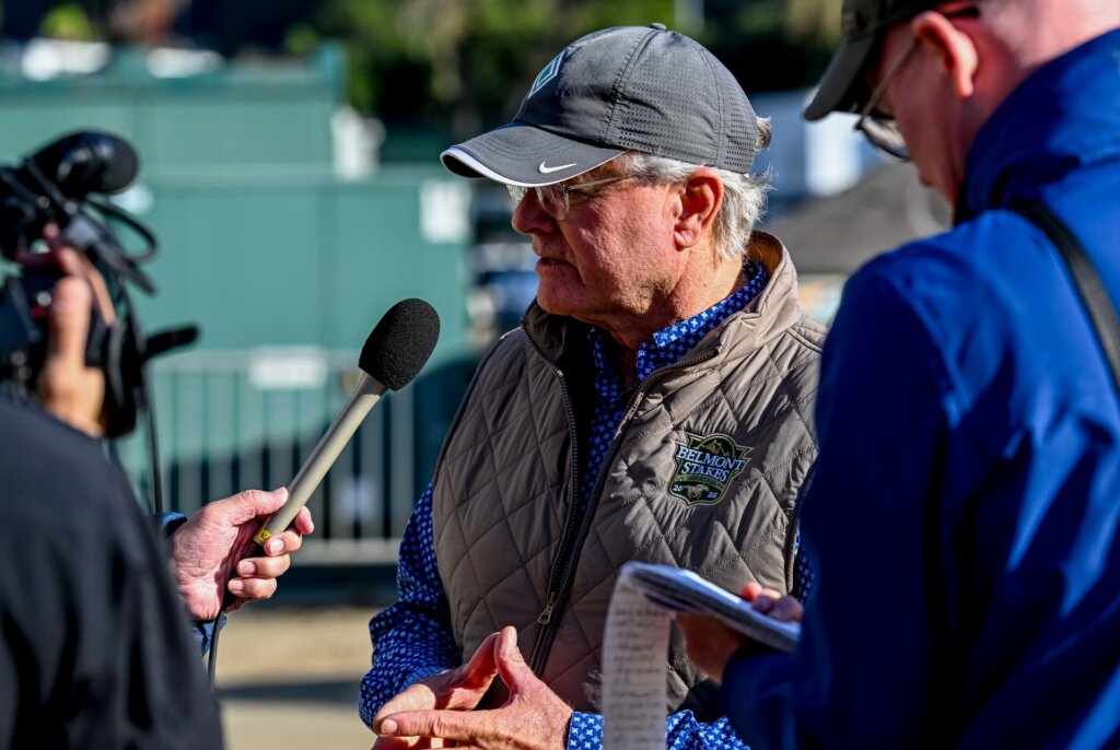 Bill Mott addresses media at Del Mar