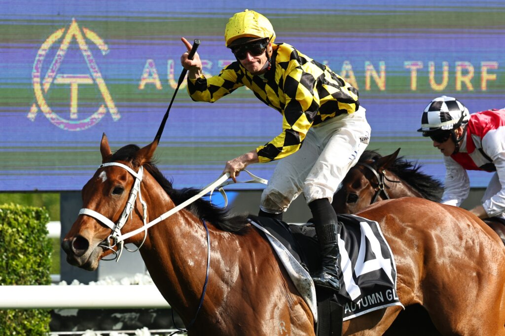 Autumn Glow wins Golden Eagle