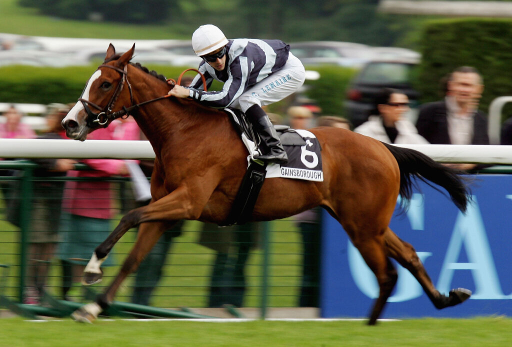 Cristophe Lemaire and Divine Proportions land the G1 Poule d'Essai des Pouliches at Longchamp