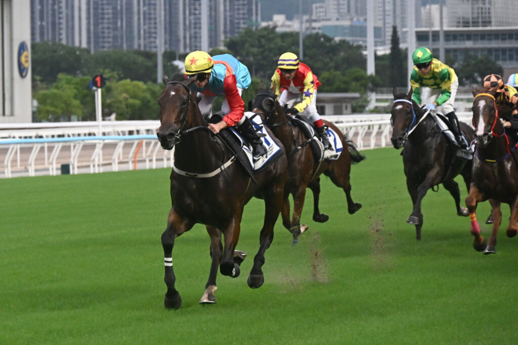Ka Ying Rising trialling at Sha Tin