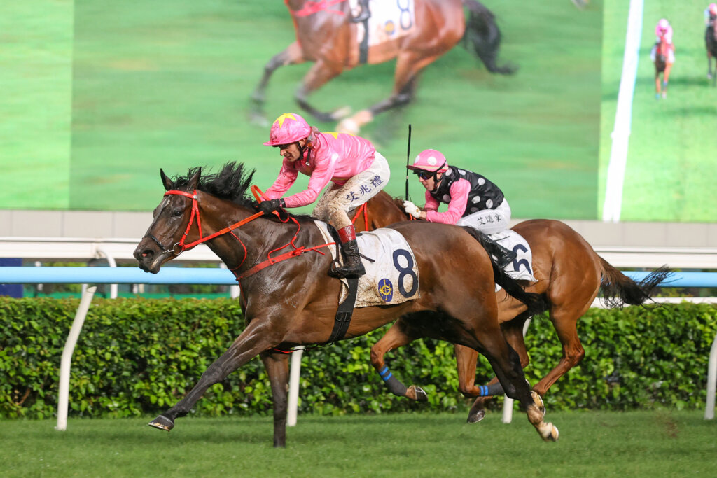 Sky Jewellery winning at Sha Tin under Andrea Atzeni