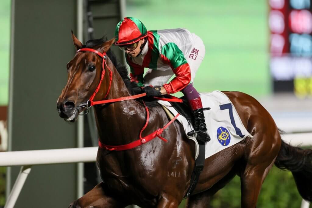 Alexis Badel and Solid State winning at Sha Tin