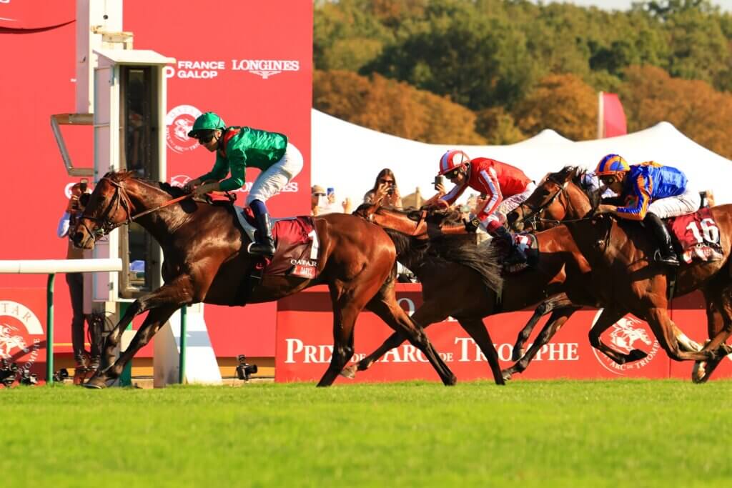 Daryz winning back-to-back Arc's under Mickael Barzalona